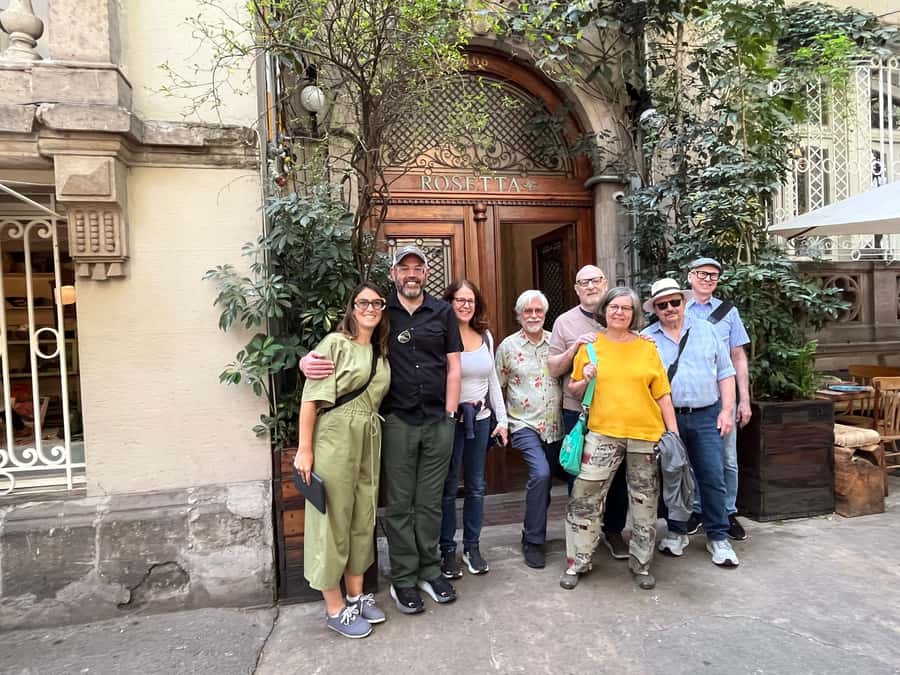 Mexico City: Roma and Condesa Guided Walking Tour - Start at Cafe Nin, then let the guide set the pace