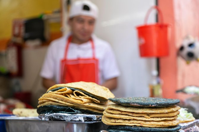 Mexico City: Roma & Condesa Private & Personalized Walking Tour - Chapultepec Park: Lakes, Sculptures, and the Aztec Through-Line