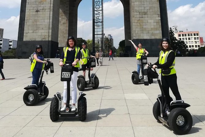Mexico City Segway Tour: Reforma Avenue - El Ángel de la Independencia, why this landmark anchors the route