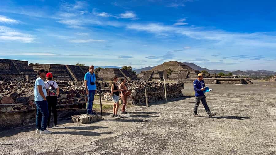 Mexico City: Teotihuacan Early Morning Access Half-Day Tour - Your 3-hour Teotihuacan circuit: Sun, Moon, and Quetzalpapalotl Palace