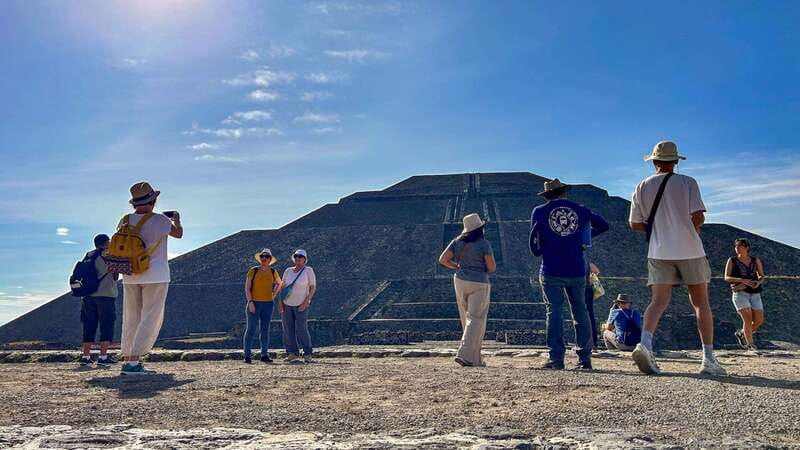 Mexico City: Teotihuacan First Entry Tour with Expert Guide - Pyramid of the Sun, Pyramid of the Moon, and Quetzalcoatl Temple