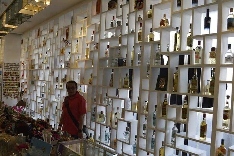 Mexico City: Tequila and Mezcal Museum Ticket with Tastings - Traditional music and drinks, and how to enjoy it without rushing