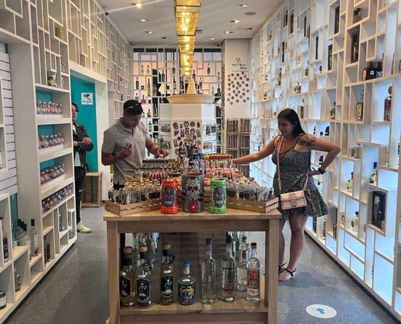 Mexico City: Tequila and Mezcal Museum Tour with Tasting - Getting started at Museo del Tequila y Mezcal, and what to expect at the desk
