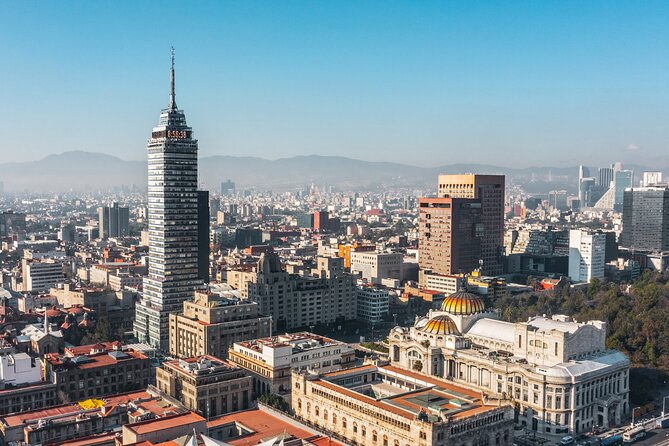 Mexico City Tour Bilingual Tour - Stop 2: Zócalo views and the Aztec Major Temple zone