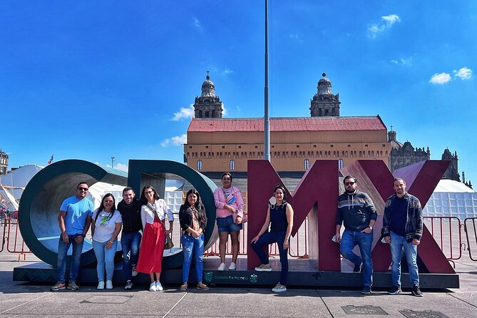 Mexico City Tour Bilingual Tour - Stop 3: Metropolitan Cathedral and the historic core sweep