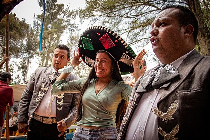 Mexico City: Xochimilco, Coyoacán and University City Tour - Guide Quality, Language, and the Reality of English Support
