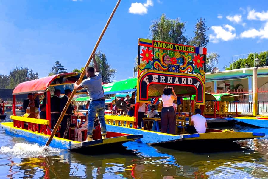 Mexico City: Xochimilco Coyoacan, Frida Kahlo & UNAM Murals - The workshop and market time: useful context or a time tax?