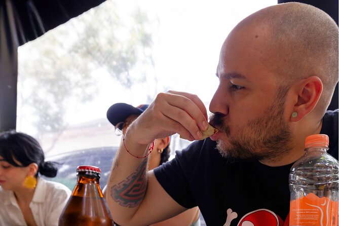 Michelin Taco Bike Tour: Roma Norte & Condesa /All-Inclusive. - Stop 1 in the Hipódromo: the friendly start that gets you ready