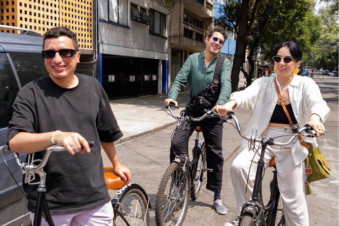 Michelin Taco Bike Tour: Roma Norte & Condesa /All-Inclusive. - Colonia Roma for al pastor: the adobo and salsa moment