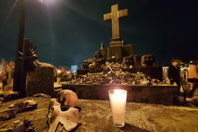 Mixquic Day of the Dead Tour in Mexico City - Panteón Míxquic with an English guide: timing, tombs, and candlelight