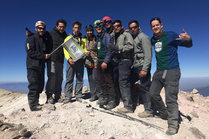 Mountaineering Iztaccihuatl (5220m) - Acclimatization toward the first gate, the smart middle step