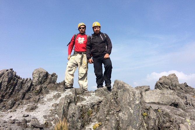Mountaineering to the Nevado de Toluca (altitude 4680m) - From crater rim to the lagoons: what makes the hike special