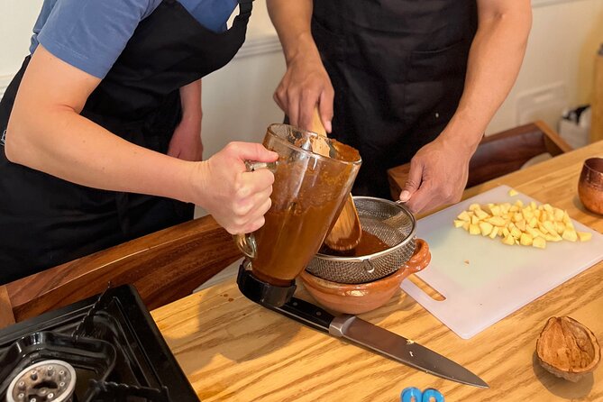 Multi-Variety Mole Class in a Condesa home or art gallery rooftop - Drinks, ingredients, and what’s included