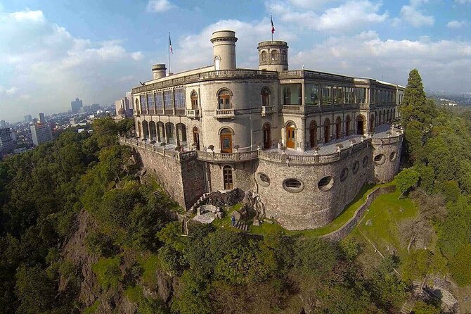 Museum of Anthropology in Mexico City & Chapultepec Tour - Timing and logistics in Mexico City: meeting point and crowd reality