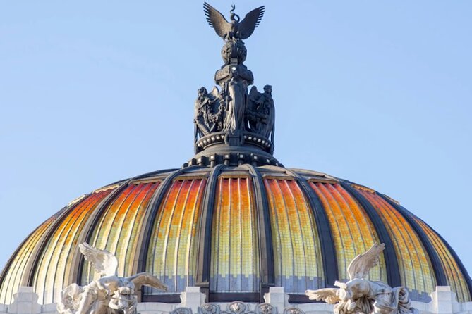 Must-see Buildings & Palaces of Mexico City - What to expect from the guide and the meeting flow