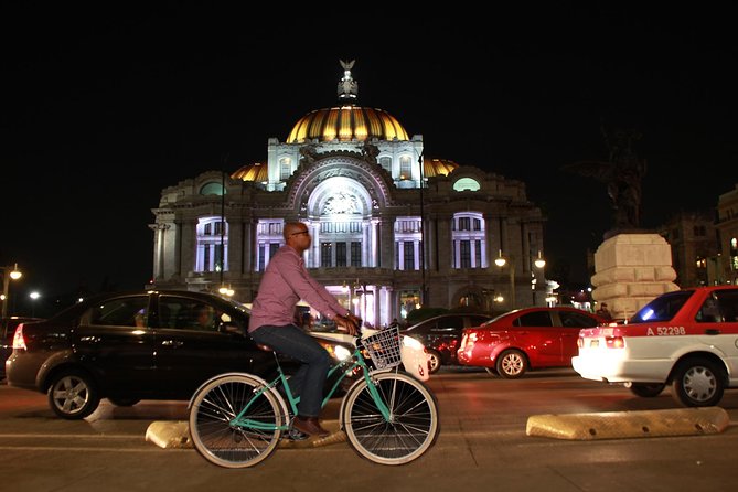 Neon Bike Party - Private Bike Tour - Stop 2: Palacio de Bellas Artes, stories plus time to photograph