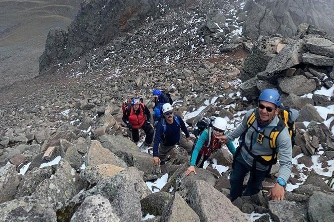 Nevado de Toluca Pico del Fraile Summit - What about the difficulty: beginner-friendly, but still a real hike