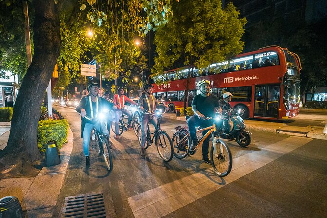 Night Street Food & Bike Tour / Small Groups /All Inclusive - Why a night bike plus street food works so well in CDMX