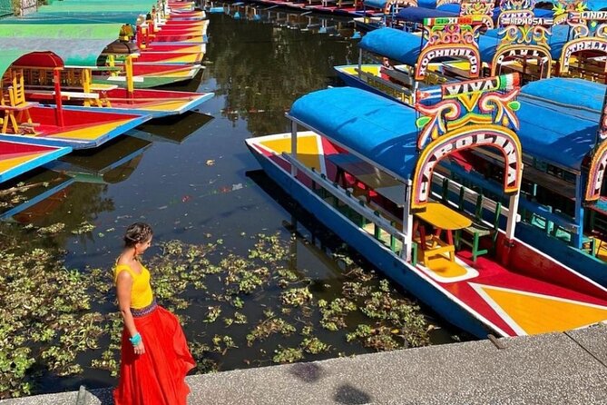 Pako ToursMX Trajinera Fiesta Float- Xochimilco Mexico City - Music, Vendors, and the Floating Market Reality