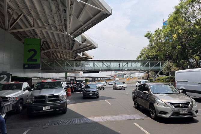Pick-up or Drop-off in Mexico's International Airport - Meeting up at Benito Juárez: terminals, exits, and timing