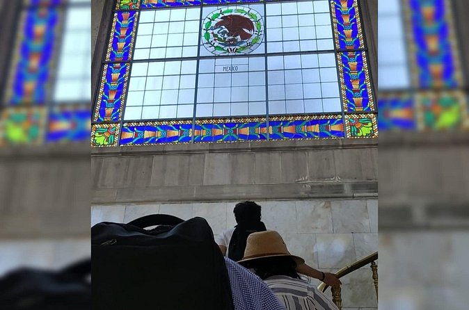 Private and Guided Tour to Chapultepec Castle with Transportation - The 530-Meter Ramp Up to the Castle Entrance