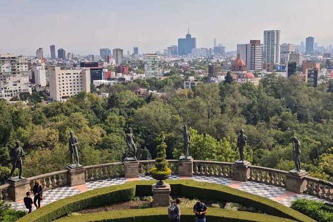 Private Chapultepec Park by Bike Guided Tour - Stop 3: The Canadian Totem