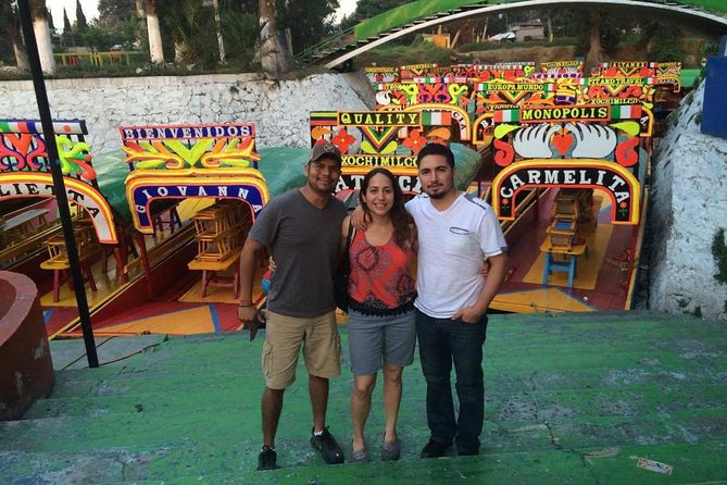 Private Combo 2 days: Teotihuacan+Basilica+Tlatelolco+Xochimilco+Frida+Coyoacan - A private 2-day Mexico City combo that actually feels connected