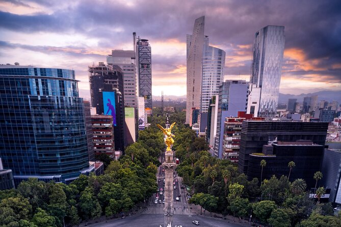 Private Contrasts of Mexico City Neighborhoods Tour - Major Avenue Moments: Independence Monument and Torre Reforma