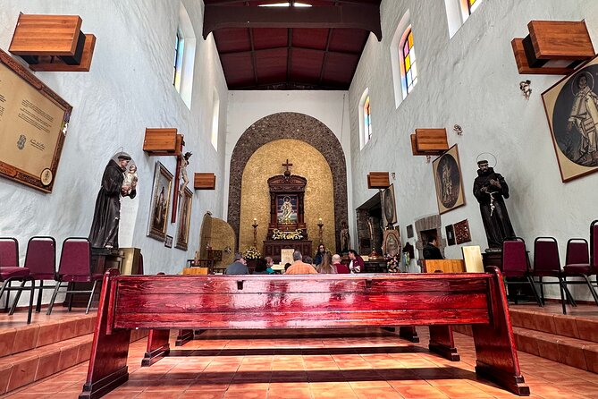 Private experience to the Basilica of Guadeloupe with transportation - Climbing Tepeyac Hill: the miracle source and the Christ the King garden