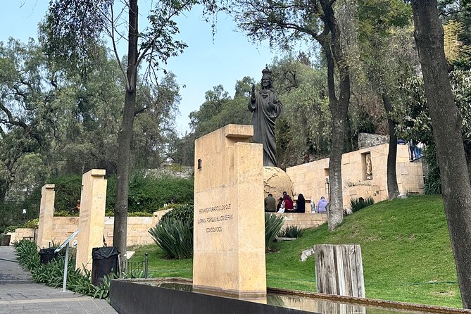 Private experience to the Basilica of Guadeloupe with transportation - El Cerrito chapel and the Juan Diego flower moment
