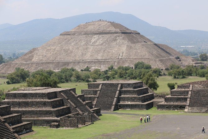 Private from Mexico City: Pyramids of Teotihuacan & Basilica of Guadalupe - Teotihuacán pyramids: what you see in the 3-hour guided block