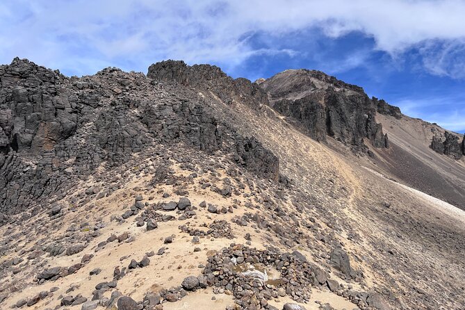 Private Hike next to volcano at 14800 ft. from Mexico city - How the tour timing really feels: a full day, not just a hike