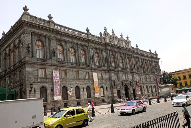 Private Mexico City Pedestrian Tour - Start at Llaves de Fe, then walk into the main story