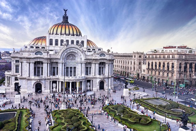 Private Mexico City Tour with Chapultepec Castle Visit - Paseo de la Reforma and El Ángel: a quick stop with context