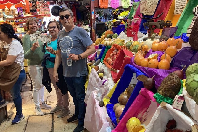 Private Tour Coyoacan & Frida Kahlo's Neighbourhood - Best Rated - Coyoacán Market for Fresh Fruit and Local Flavors