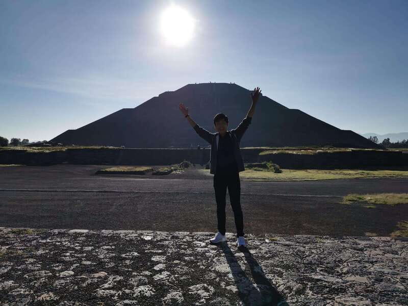 PRIVATE TOUR IN TEOTIHUACAN AND GUADALUPE BASILICA - Roma Norte Pickup and Comfortable, A/C Transportation