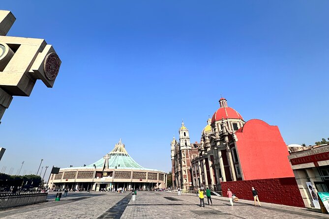 Private tour of the basilica of Guadalupe with Guadalupano museum - New Basilica stop: where the 1531 image is located