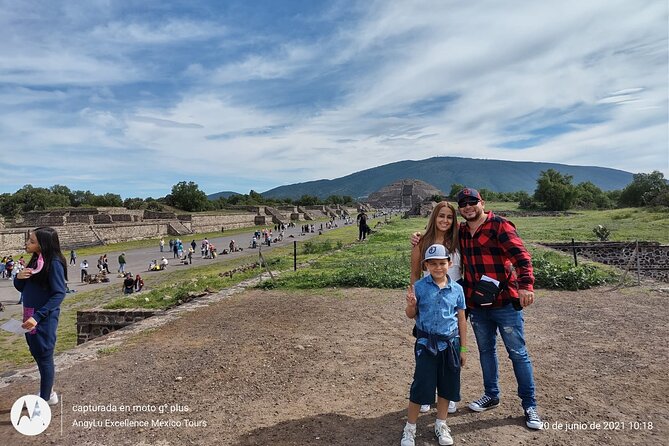 Private Tour Pyramids of Teotihuacan - Inside the Archaeological Zone: Sun, Moon, and the Road of the Dead
