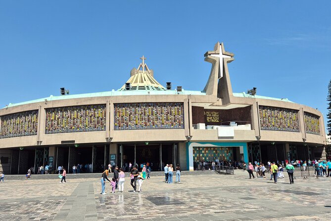 Private Tour Pyramids of Teotihuacán and Guadalupe Basilica up to 4 people - Admission fee you must plan for (and how much it really costs)