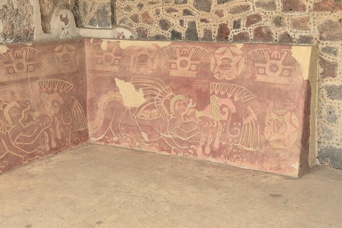 Private Tour Pyramids of Teotihuacán and Guadalupe Basilica up to 4 people - Private transportation and the comfort factor