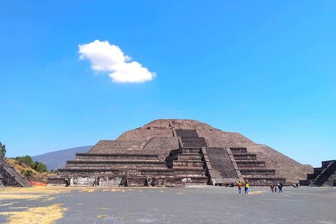 Private Tour Pyramids of Teotihuacan - Artesanias Premier Stop: Obsidian Lessons and Three Drink Tastings