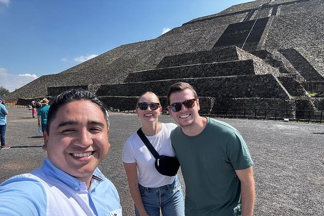 Private Tour: Teotihuacán/Basílica de Guadalupe Hotel Pick Up - How the guide work helps Teotihuacán feel understandable