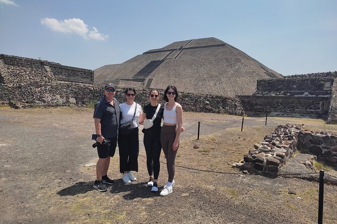 Private Tour Teotihuacan Essentials - The optional shop stop after the pyramids