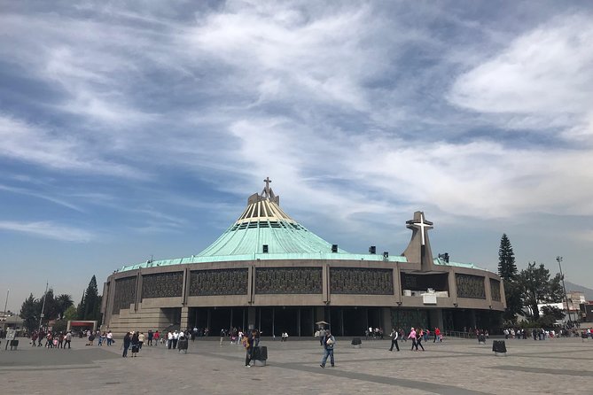 Private Tour Teotihuacan Pyramids & Basilica of Guadalupe - How the guides keep it practical, not just scenic