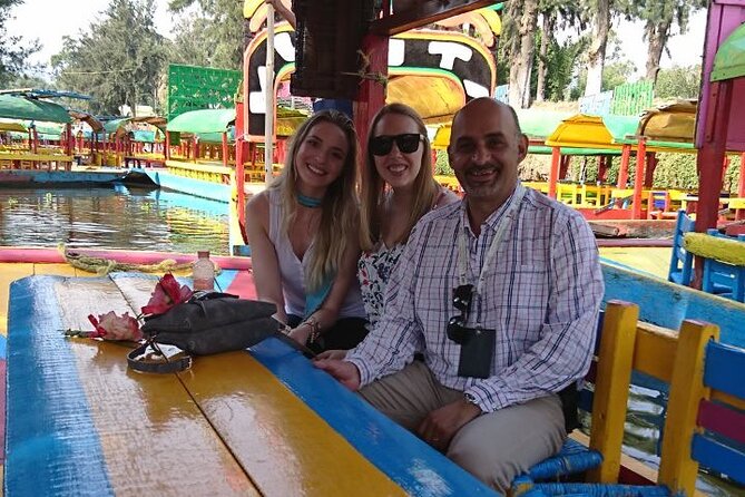 Private Tour: Teotihuacan & Xochimilco in one day - How the guide makes the day click