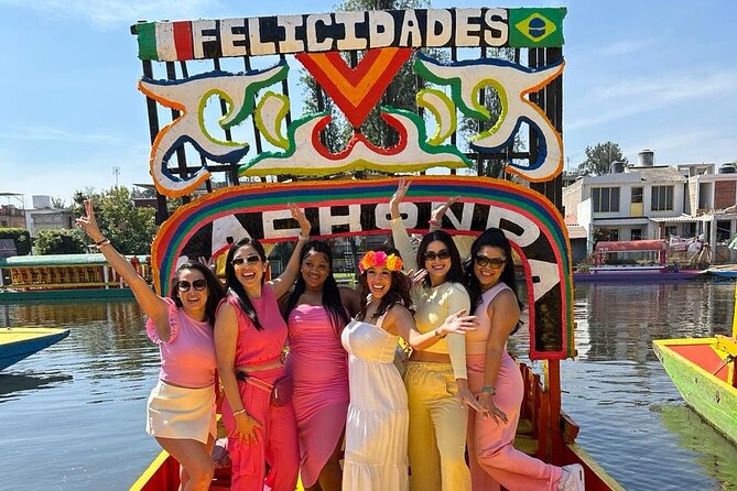 Private tour to the spooky Island of the Dolls in Xochimilco - Meeting point at Embarcadero Caltongo, and where pickups fit