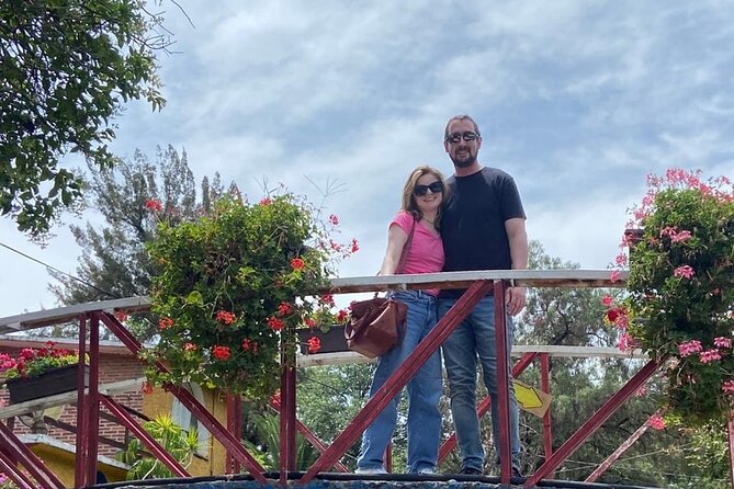 PRIVATE TOUR, Xochimilco, Coyoacan with Frida Kahlo Museum option - Getting Around With Pickup and a Private Car