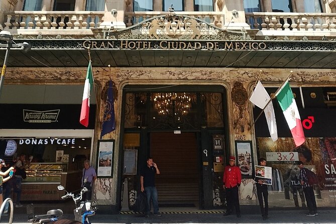 Private walk CDMX Historic Center + Museums + Tacos + Metro - Stop 1, Pushkin Garden and the Roma Colony Story