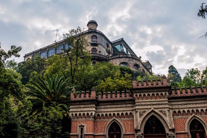 Private Walking Tour Anthropology Museum & Chapultepec Castle - A private day that connects ancient Mexico to city views