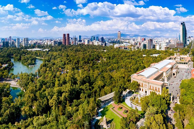 Private Walking Tour Anthropology Museum & Chapultepec Castle - The coffee reset and the in-between treat that keeps the day human